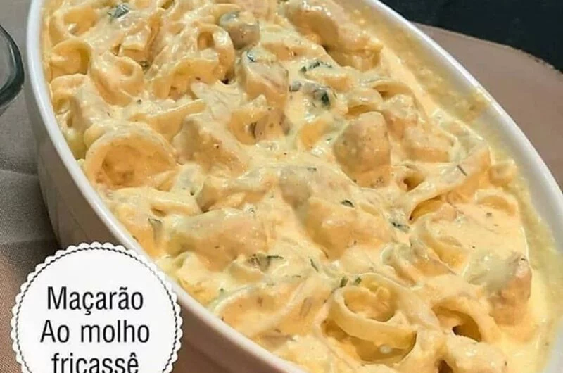 Macarrão com Frango com Molho Fricassé 1 Macarrão com Frango com Molho Fricassé