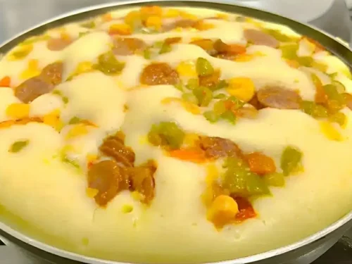 Torta Salgada Cremosa com Massa de Maisena