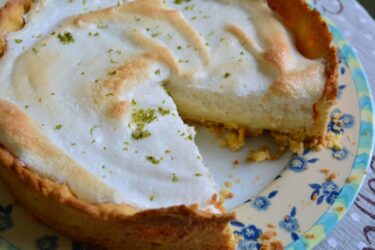 Torta de Limão Simples com Massa de Biscoito de Maisena