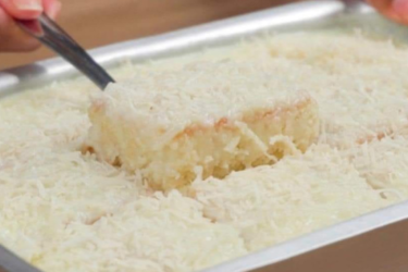 Bolo de Coco Gelado