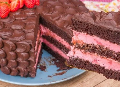Bolo Sensação de Morango e Chocolate