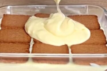 Pavê de Bolacha com Amendoim