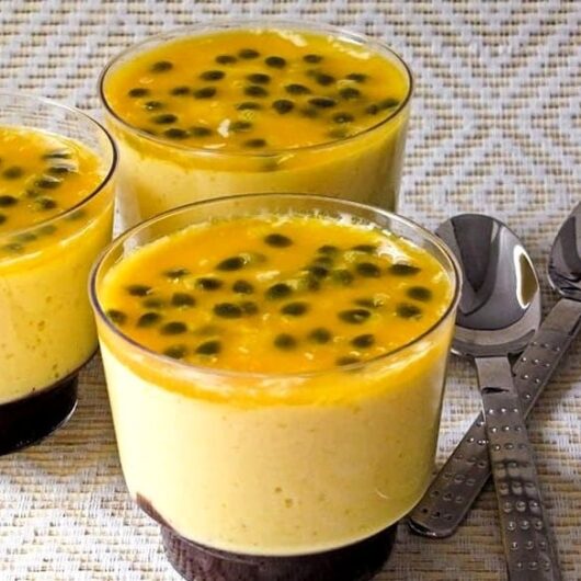 Mousse de Maracujá com Calda