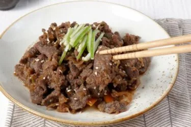 Bulgogi Tradicional Coreano com Carne Marinada