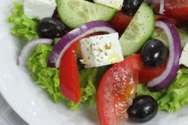 Salada Grega Tradicional com Queijo Feta