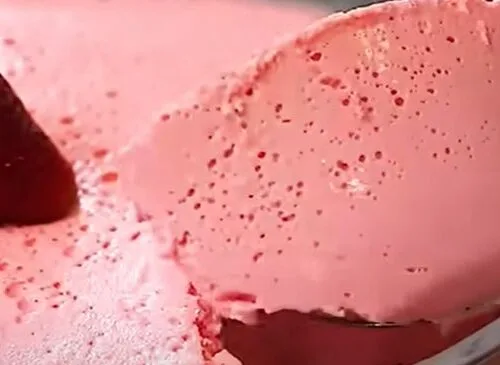 Gelatina Cremosa de Morango