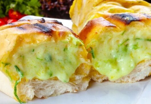 Pão de alho na airfryer, crocante e saboroso