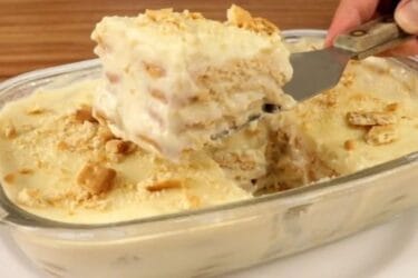 Pavê Tradicional com Camada de Chantilly