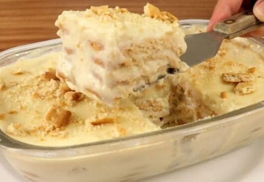 10 Receitas de Pavê Fáceis e Irresistíveis Para Qualquer Ocasião 4 Pavê Tradicional com Camada de Chantilly