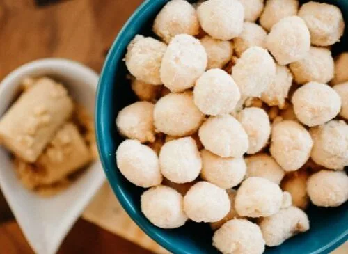 Pipoca Gourmet com Chocolate Branco e Leite em Pó