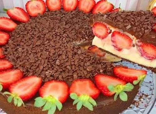 Torta Bombom de Morango