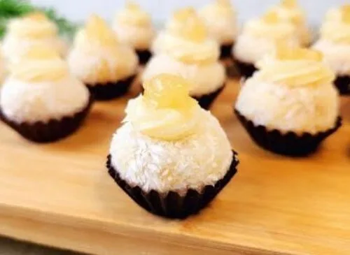 Brigadeiro de Abacaxi com Coco