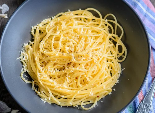 Macarrão Alho e Óleo Simples e Fácil