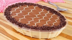Pavê Simples com Ganache de Chocolate