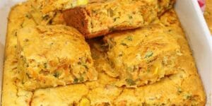 Torta de Liquidificador pronta, com recheio de frango e legumes