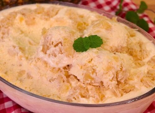 Sorvete de Abacaxi com Coco