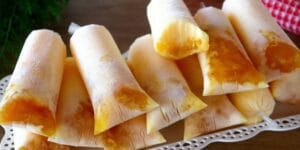 Geladinho de abacaxi com coco cremoso