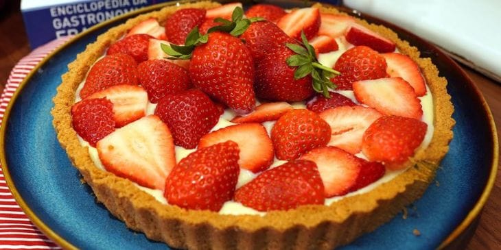 Torta de Morango com Creme Branco