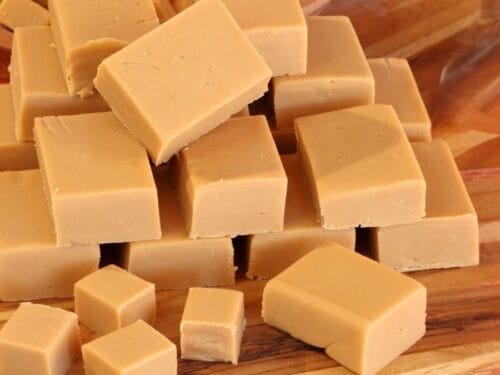 Doce de Leite Caseiro e Cremoso com 2 Ingredientes