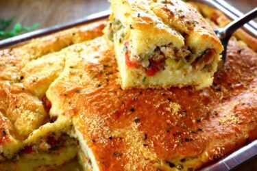 Torta de sardinha de liquidificador fofinha e molhadinha