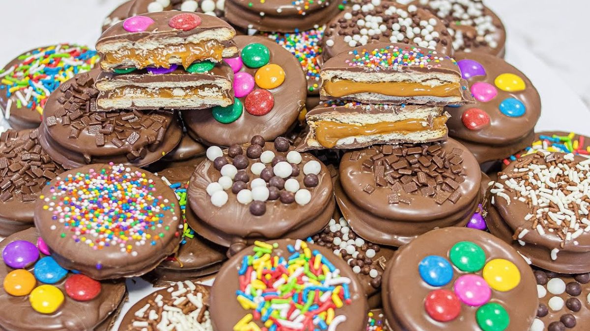 Alfajor Caseiro com Bolacha Maria e Doce de Leite: Delícia Simples e Irresistível
