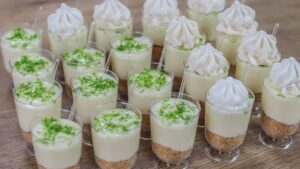 Torta de Limão no Copinho cremosa e refrescante