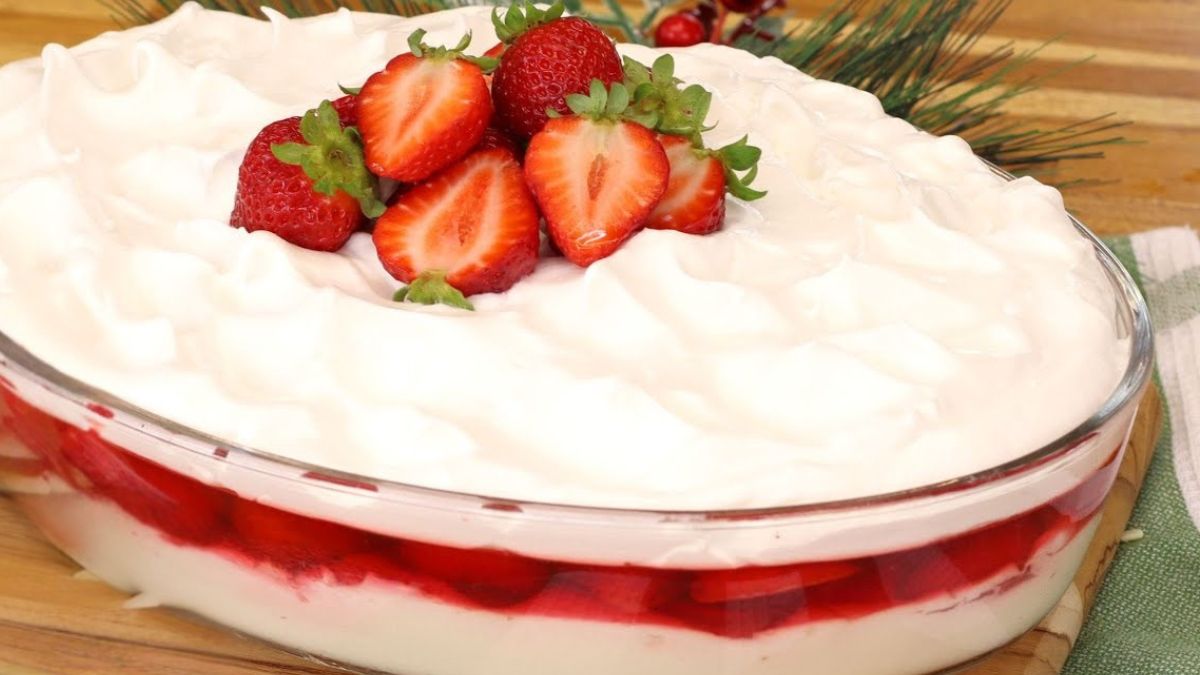 Morango na Travessa para o Natal Cremoso e Irresistível