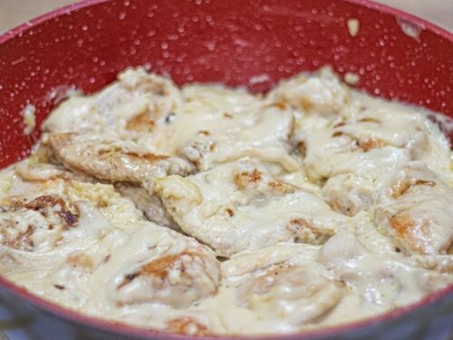 Peito de Frango Cremoso ao Molho Branco Simples e Irresistível