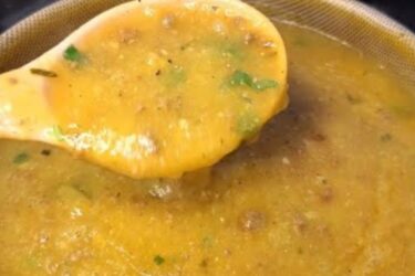 Caldo de carne moída com mandioca e batata cremoso caseiro