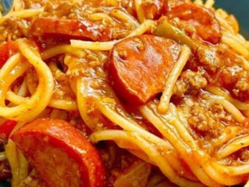 Macarrão com Carne Moída e Calabresa Simples