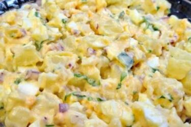 Salada de batata fácil estilo restaurante cremosa