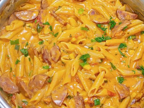 Macarrão Cremoso com Calabresa de Uma Panela Só