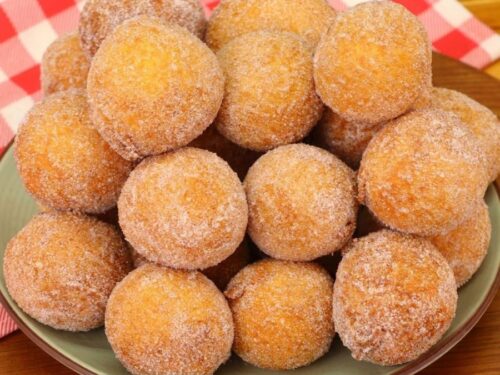 Bolinho de Chuva com Massa de Banana: O Segredo para Ficar Sequinho e Fofinho