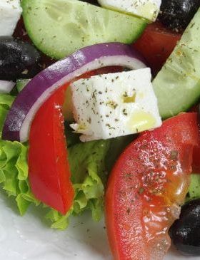Salada Grega Tradicional com Queijo Feta