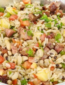 Baião de Dois com Queijo Coalho e Bacon