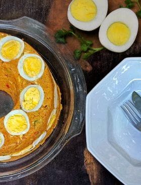 Cuscuz Paulista Colorido com Sardinha e Ovos