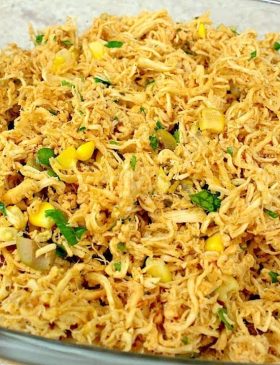 Recheio de frango desfiado cremoso, pronto para usar em tortas e empadas