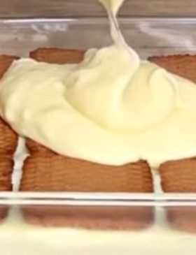 Pavê de Bolacha com Amendoim