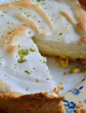 Torta de Limão Simples com Massa de Biscoito de Maisena
