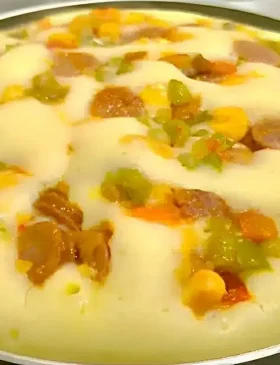 Torta Salgada Cremosa com Massa de Maisena